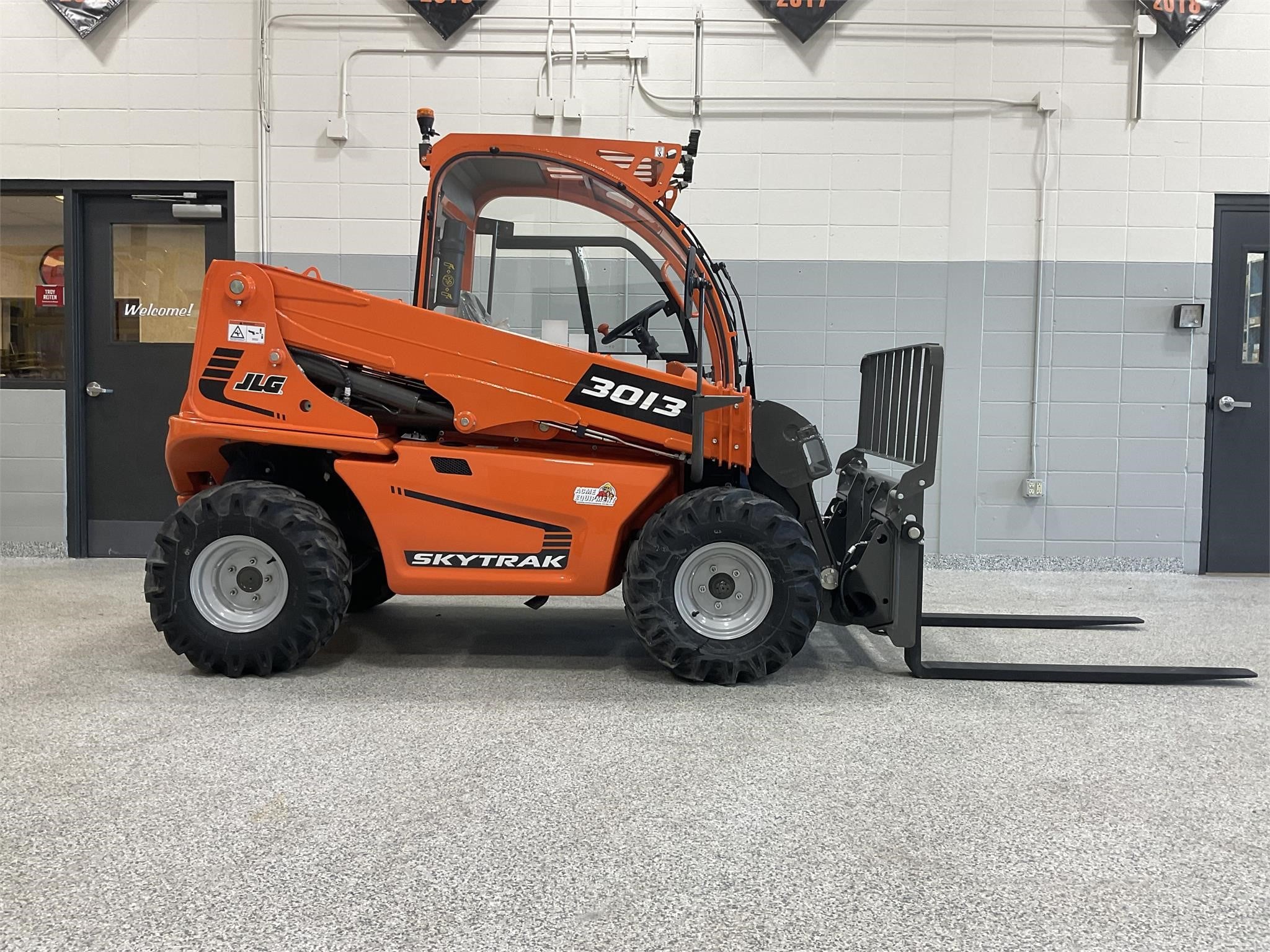 SKY TRAK 3013 - 3013-P4 - Acme Equipment.