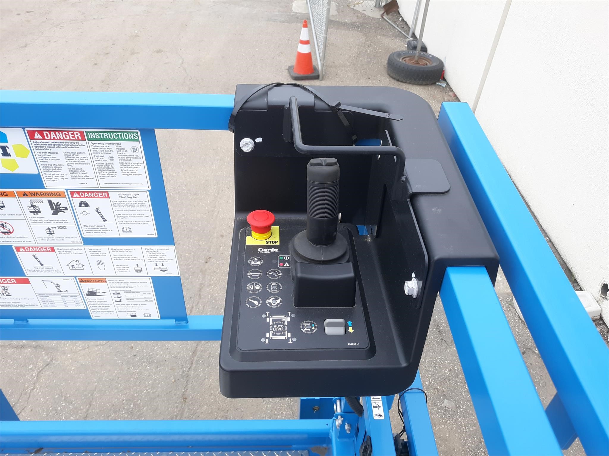 BLUE CABIN さぐりづり S-300 SKYJACK SJ6832RT - SJ6832 RT - Acme Equipment.